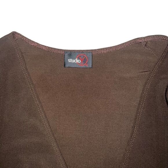 STUDIO Y Vintage Brown V-Neck Faux Wrap Top Size M - Picture 4 of 8
